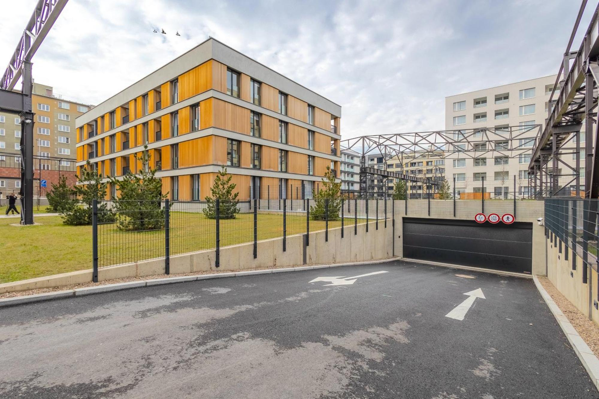 Design Apartment - Balcony, Free Parking, Yoga, 10 Mins To Center, By Gravity Πράγα Εξωτερικό φωτογραφία